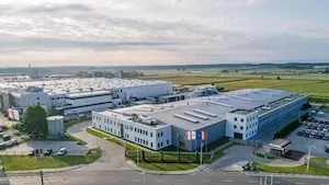 LOG IN : Première acquisition en Pologne et diversification européenne