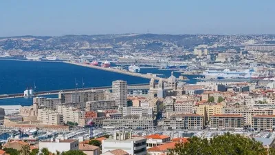 Affinités Pierre acquiert un commerce loué à SFR sur la Canebière