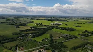 Vendre une parcelle de terrain pour financer ses projets en 2025