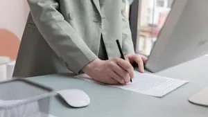 Clause bénéficiaire assurance-vie : les 5 erreurs à éviter absolument