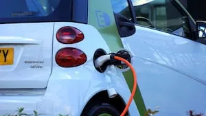 Epsilon 360°: Action ISR avec les bornes de charge rapide avec Electra