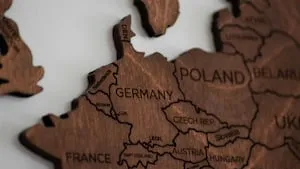 Log In réalise des investissements dans quatre pays différents