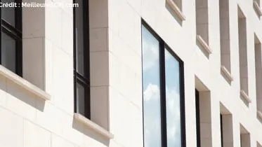 Qu'est-ce que les SCPI de rendement ont investi en bureaux en 2015 ?