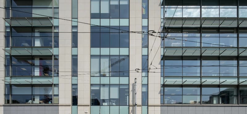 iroko-zen-acquiert-l-immeuble-macken-house-a-dublin